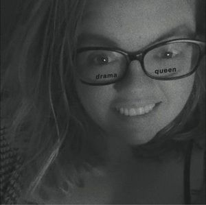 Meet your Posher, Makayla